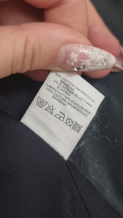 Długa Czarna Kamizelka Simple – Woskowany Materiał – Rozmiar 36 S