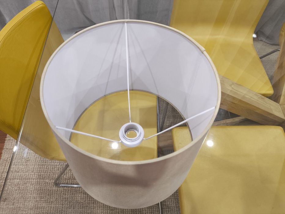 Abajur bege como novo