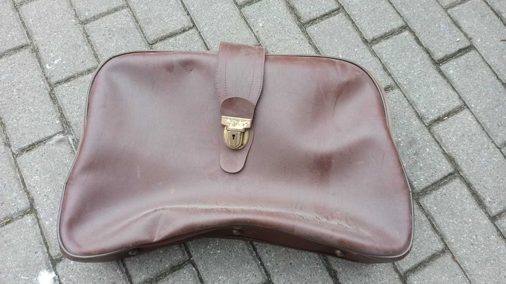 Walizka stara sprawna