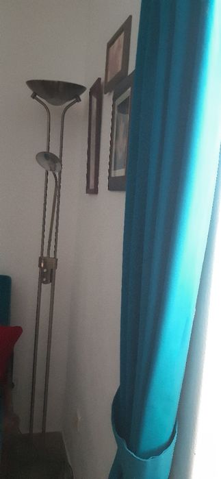 2 Candeeiros de tecto e 1 de pé