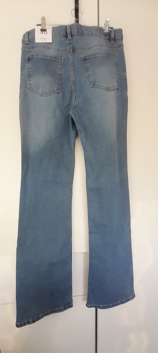 Spodnie jeansowe flare
