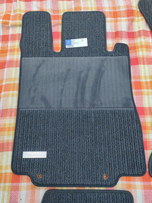 Oryginalne dywaniki Mercedes W220 4Matic long