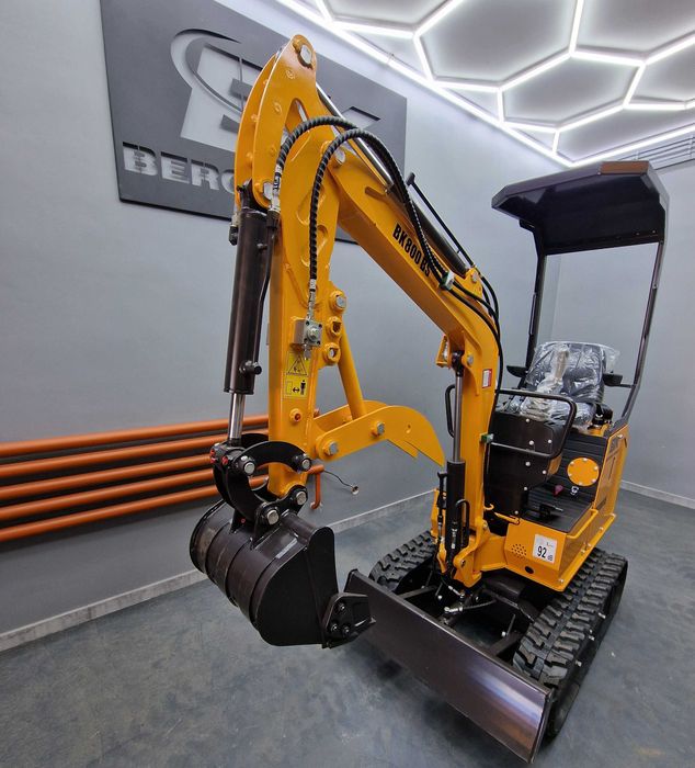 Minikoparka Nowa Berger Kraus BK800BS skrętne ramie z łyzka 38cm