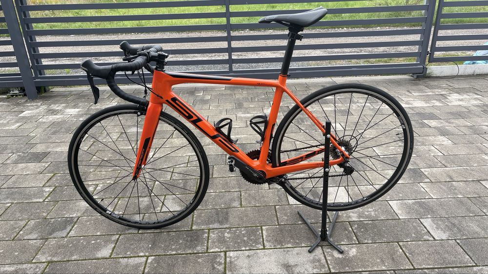 Sprzedam rower szosowy Superior road team race  carbon