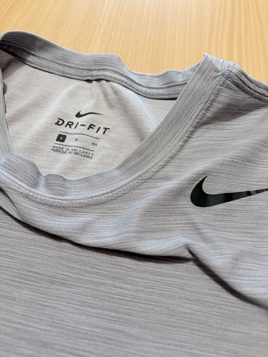 Спортивна футболка Nike Dry-Fit
