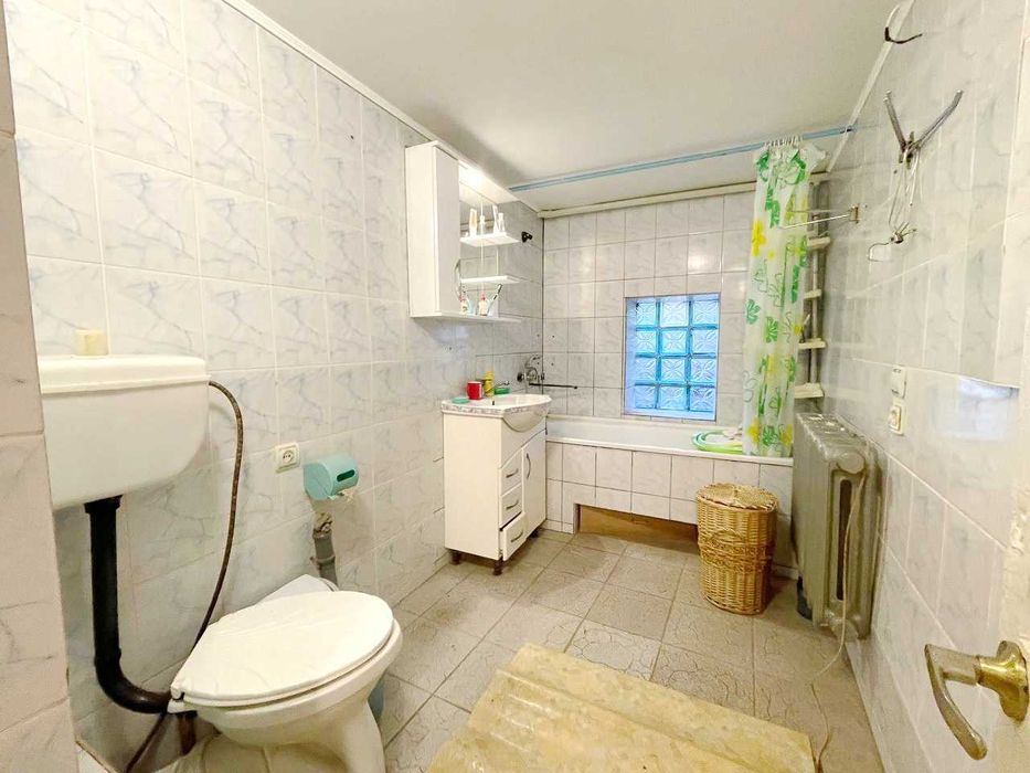 Продаж будинку з усіма зручностями в Корабельному районі.