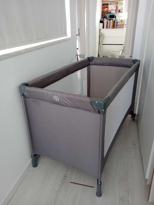 Cama de viagem de bebé
