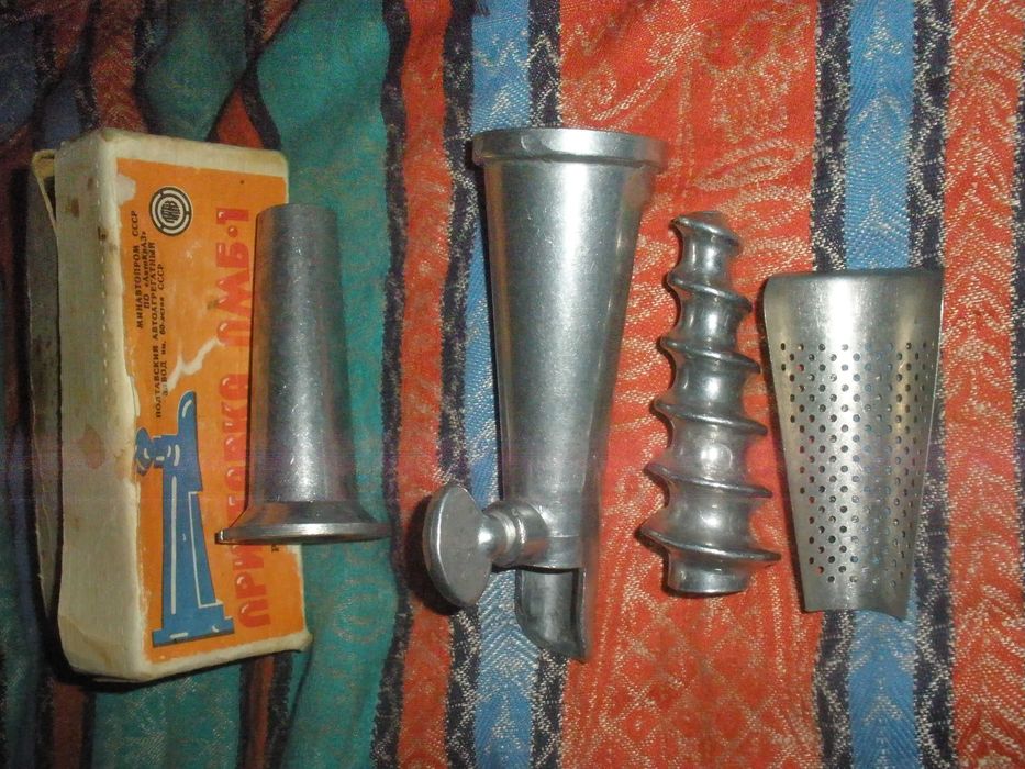 Для сада-огорода, новая соковыжималка-приставка к мясорубке ,  СССР.