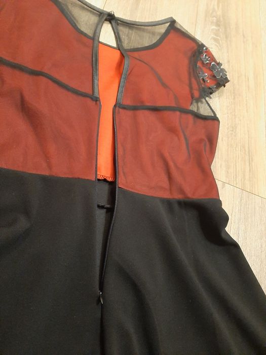 Плаття XL, червоне з чорним