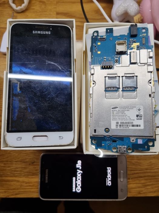 Samsung Galaxy J1 SM-J120H