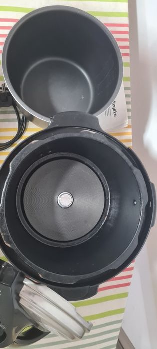 Panela de pressão eléctrica