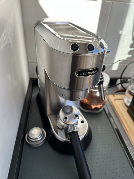 Maquina de café De'Longhi Dedica
