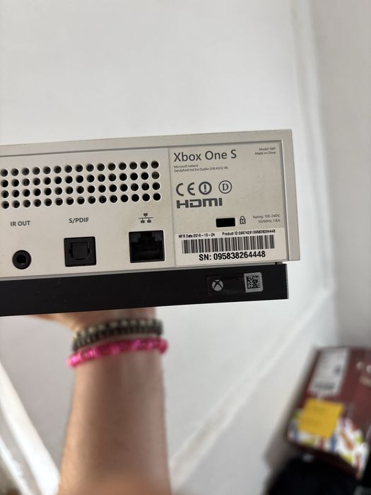 Konsola Xbox One S 1Tb + pad + 4 gry OKAZJA!!!
