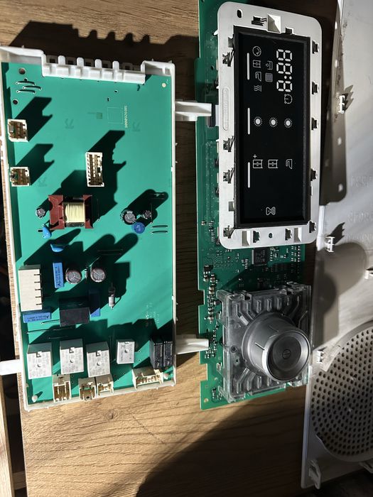Części do suszarki Bosch  serie 8, elektronika,silnik,szuflada, pomp