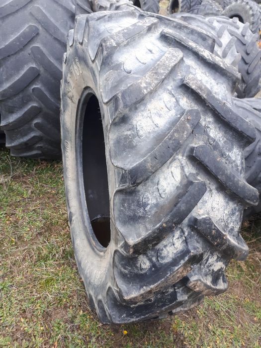 Ładna opona zachodnia BKT AGRI MAX RT765 (480/70 R - 30)