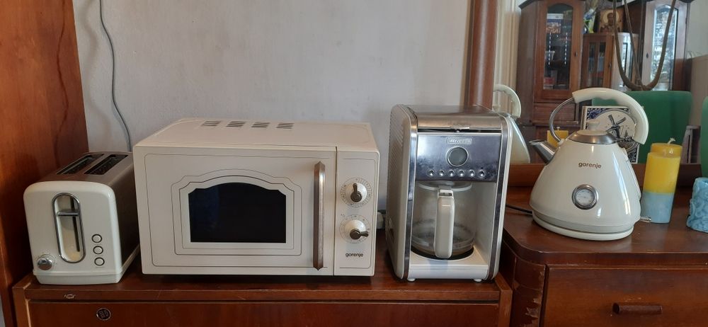 Кухонна техніка у стилі Vintege: Кавоварка Ariete, Чайник, Тостер і Мікрохвильовка Gorenje