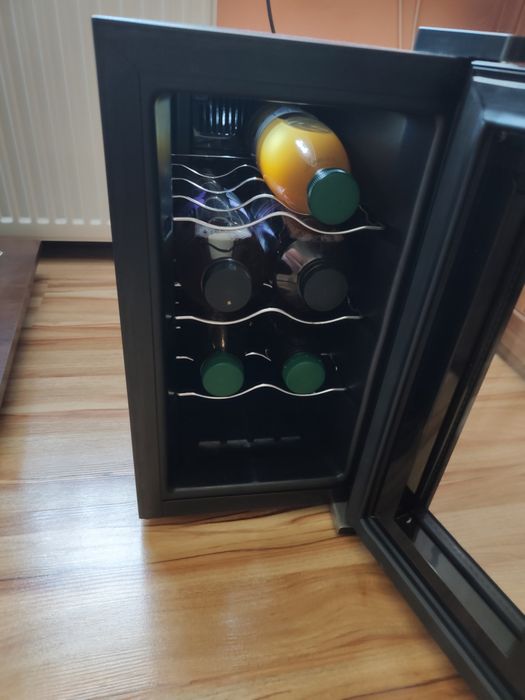 Lodóweczka Firmy Nova