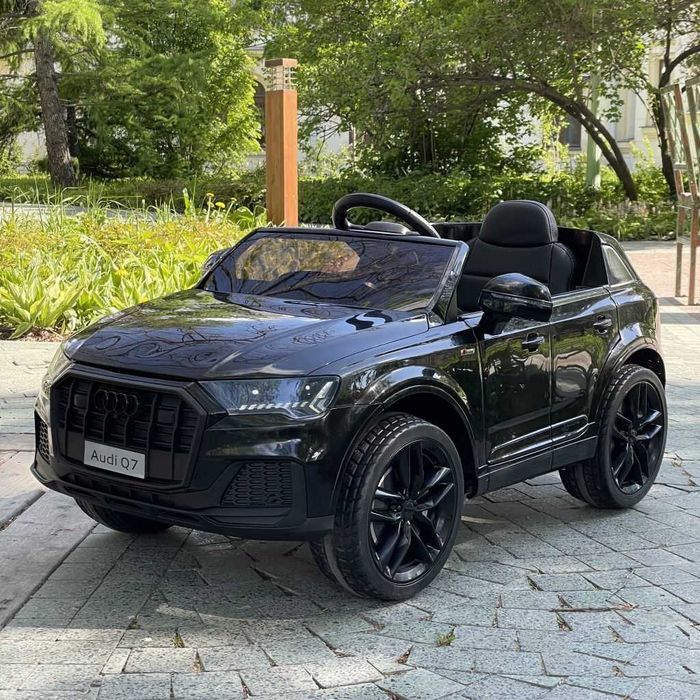 Samochód AUDI Q7 S-Line Auto AKUMULATOR Motor Elektryczny SUV 2 DZIECI