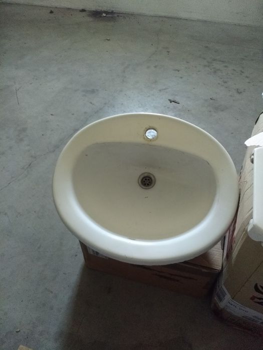 Loiças e artigos de casa de banho