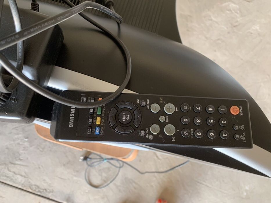 Телевизор Samsung 21”