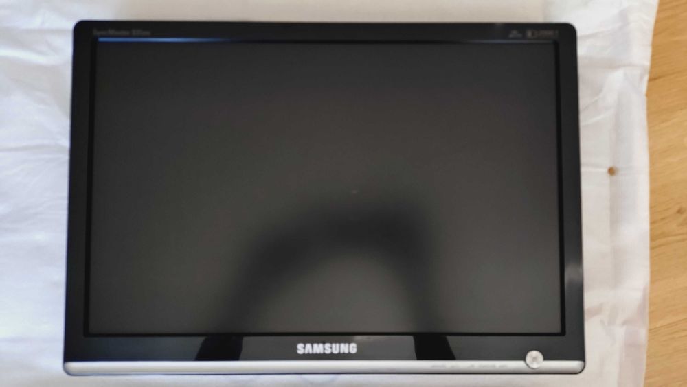 Monitor Samsung SyncMaster 931BW 19″, używany, 1 właściciel