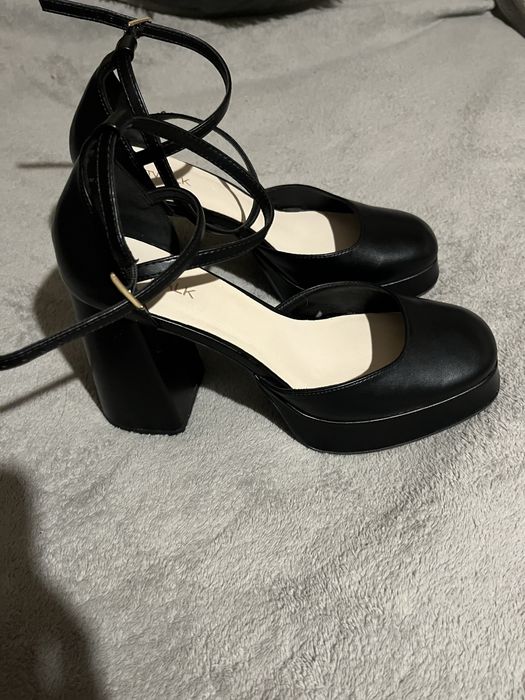 Підбори  catwalk на високому каблучку 41