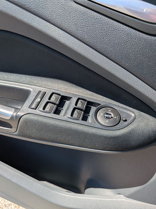 Automóvel Ford C max/ com inspeção feita