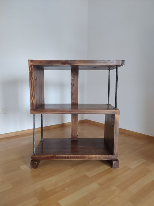 Regał drewniany solidny