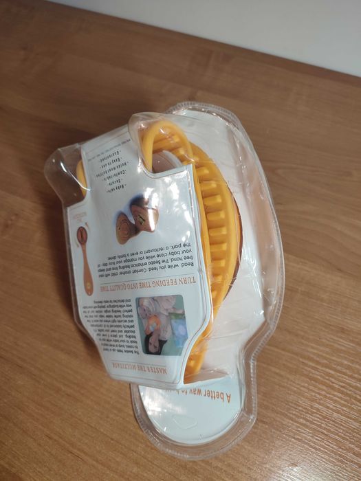 Uchwyt na butelkę do karmienia dziecka – Free Hand Bottle Holder