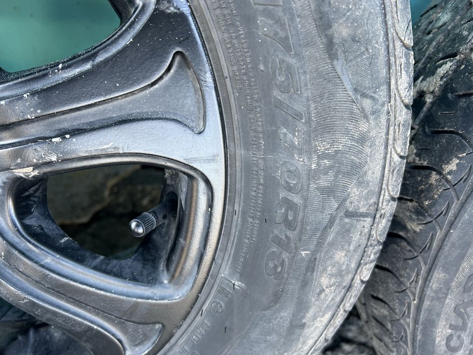 Диски 175/70r13 4*98 4шт в комплекті з резиною і болтами