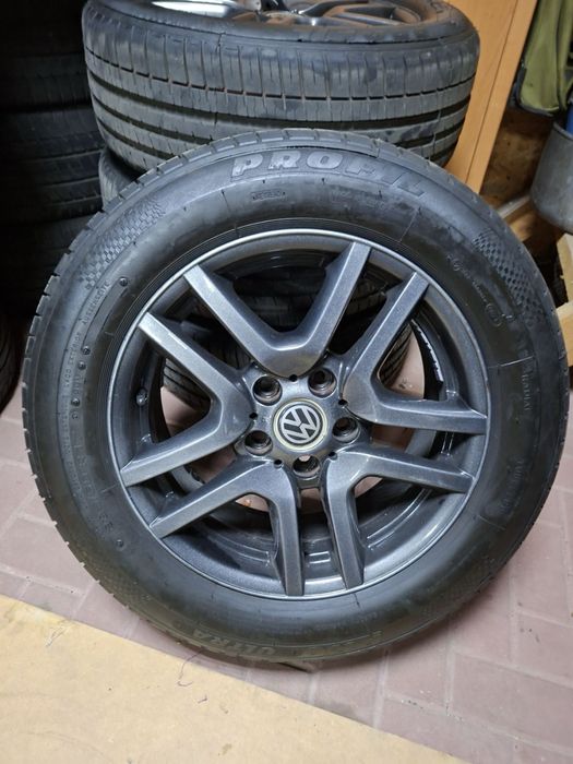 Резина з дисками в ідеальному стані 225х60R17 на Volksvagen Т5,Т6