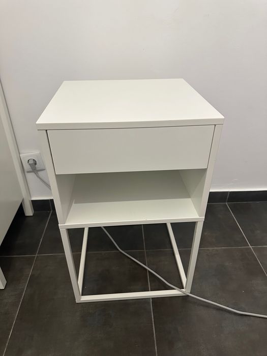 Cómoda para quarto/escritório nova