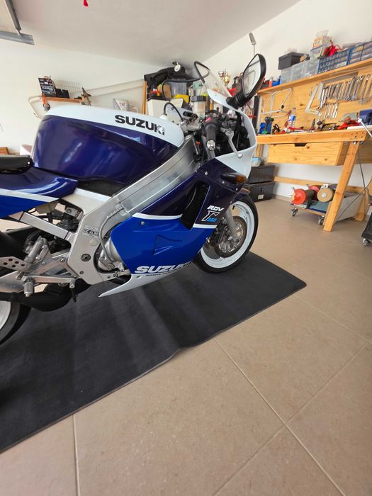 Suzuki rgv 250 VJ21A