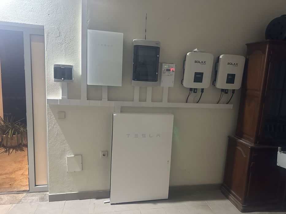 Paineis solares com bateria tesla