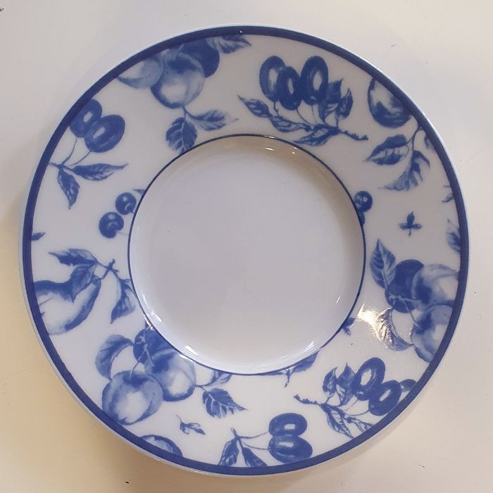 19 DEZEMBRO.Serviço jantar, café e chá 100 peças Azul