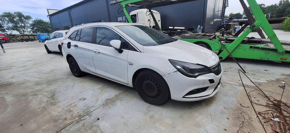 Opel astra K cała na części