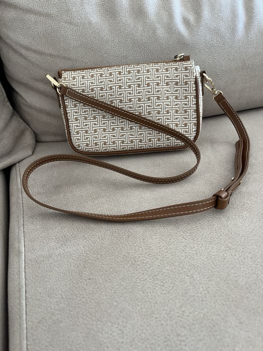 Carteira tiracolo/mão Latouche