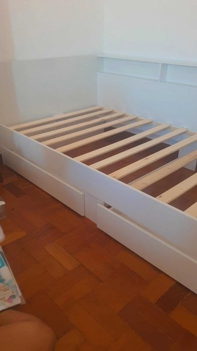 Sofá-cama com gavetas e prateleira novo