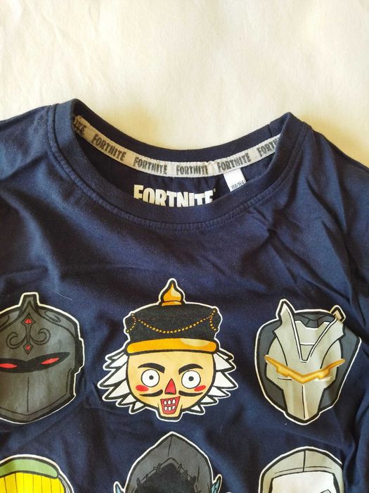 Sweatshirt  Fortnite para rapaz, com pouco uso.