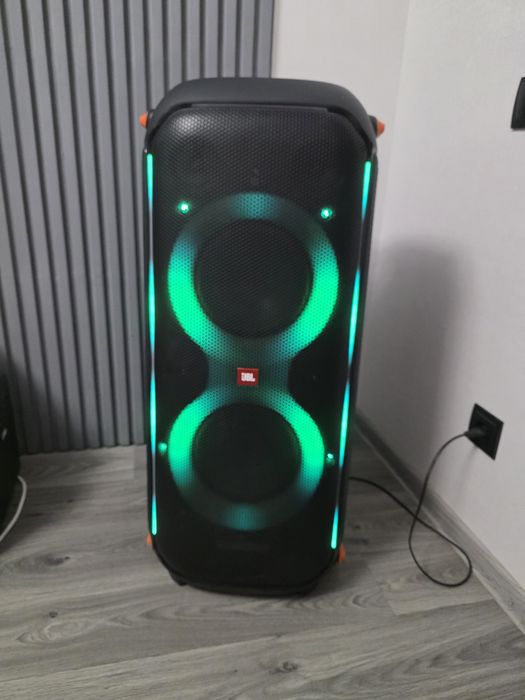 JBL PartyBox 710 — мощный звук, отличное состояние !