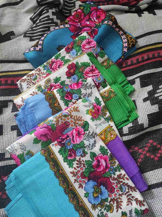 Хустки (платки) з люрексом