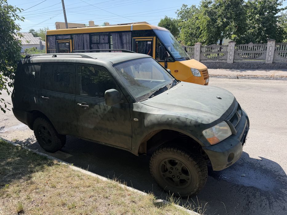 Продам автомобіль високою проходимістю на бездоріжі )))