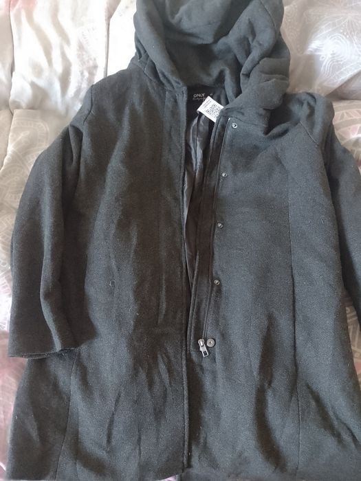 Пальто жіноче з капюшоном ххл 3000тис торг фірма онлі