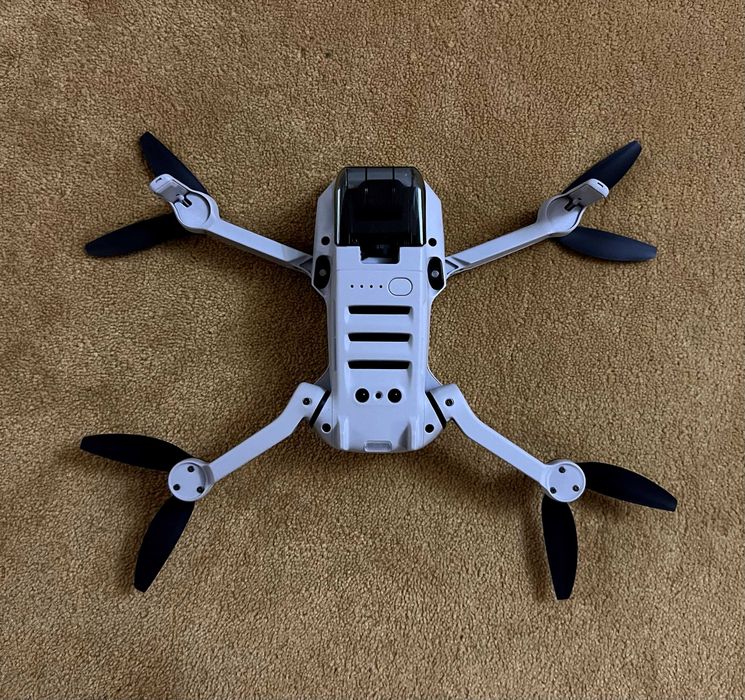 Квадрокоптер DJI Mavic Mini Fly More Combo