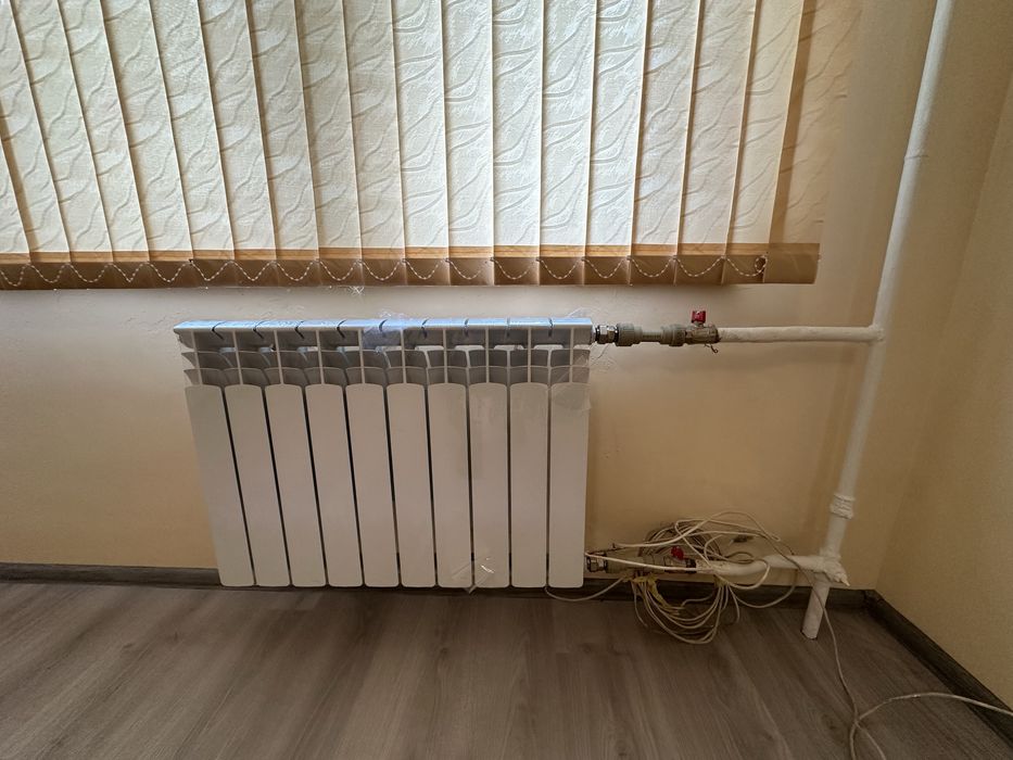 Продаж 2 кімнатної квартири 1 поверх (можливо під офіс), сквер Бабаєва ,центр міста паркова зона