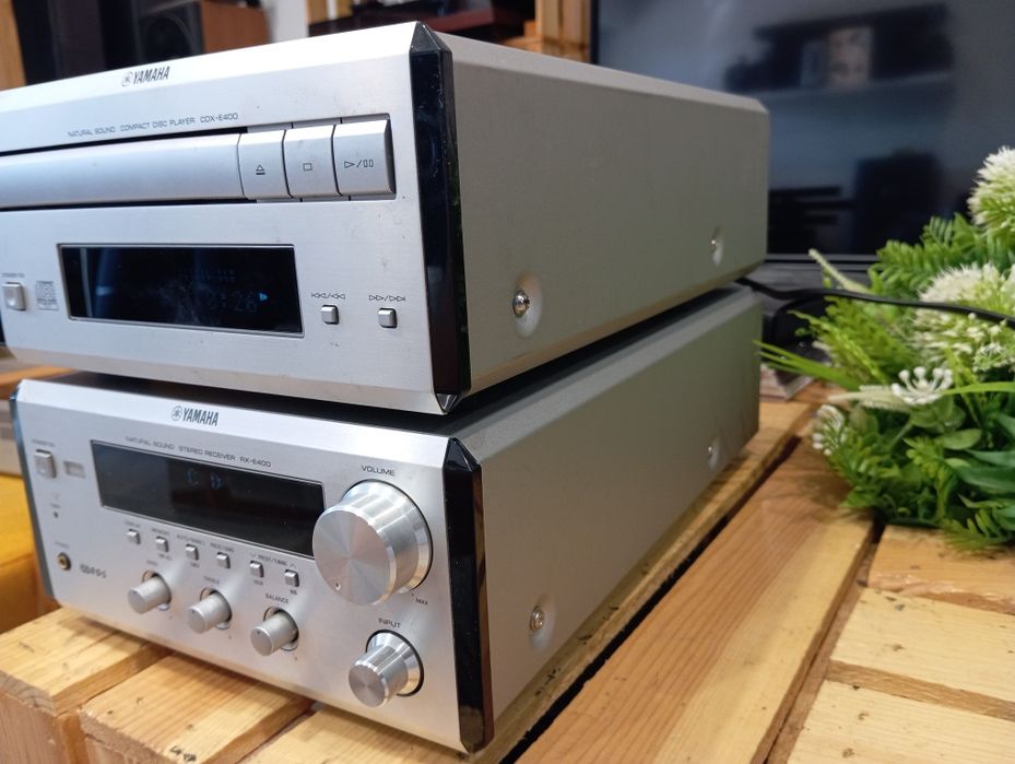 Wieża Yamaha RX-E400 + CDX-E400 + pilot CRX-E400/E300