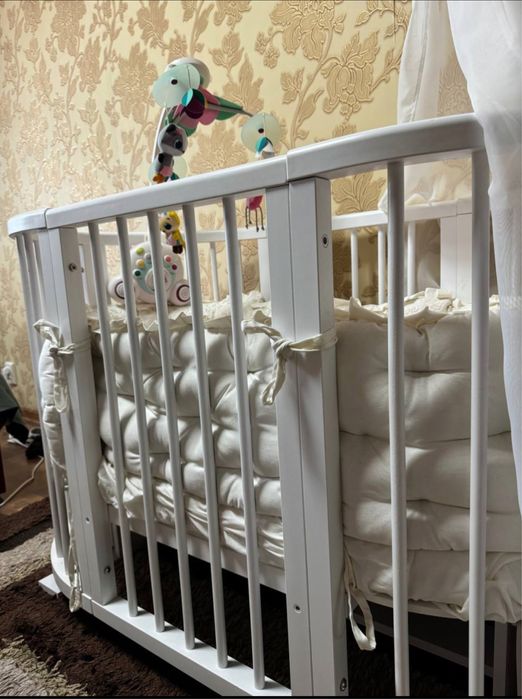 Продам детскую кроватку