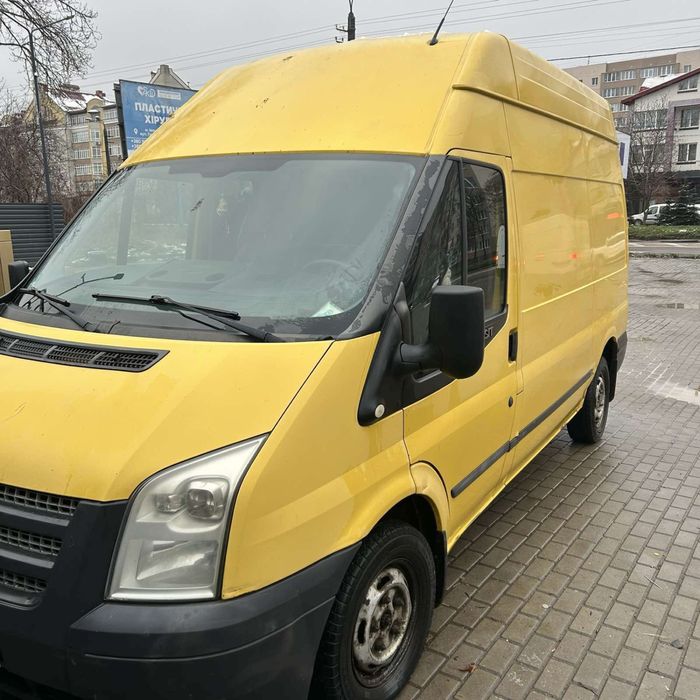 Продам вантажний автомобіль Ford Transit 2012 року випуску