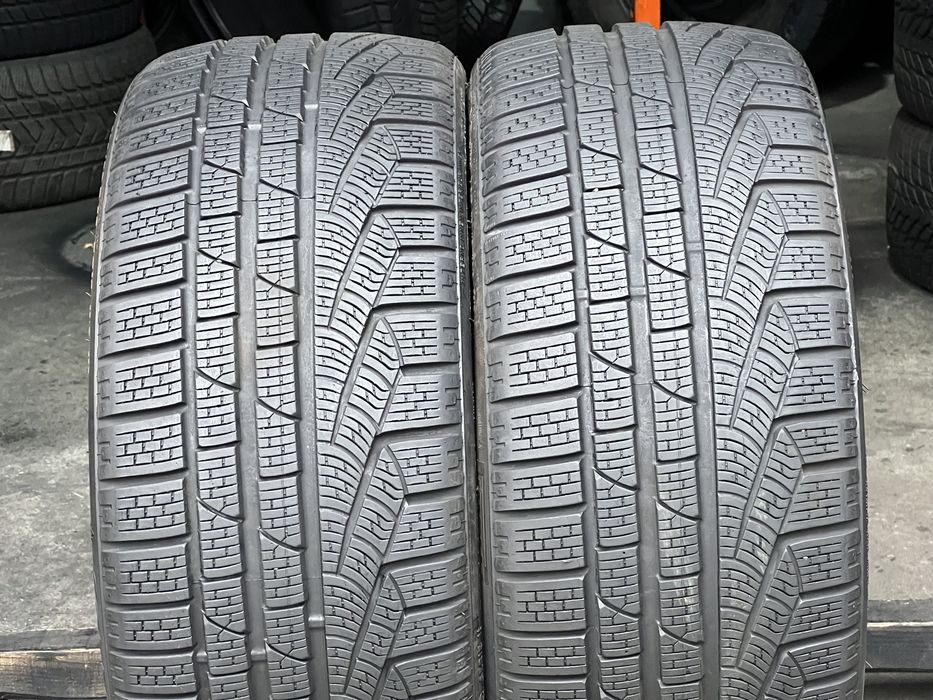 Шины зимние 235/35/R19 Pirelli Sottozero Winter210