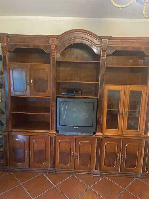 Vendo armário para sala